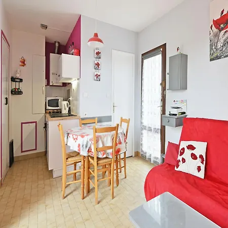 Homely Retreat In With Pool Lejlighed *
